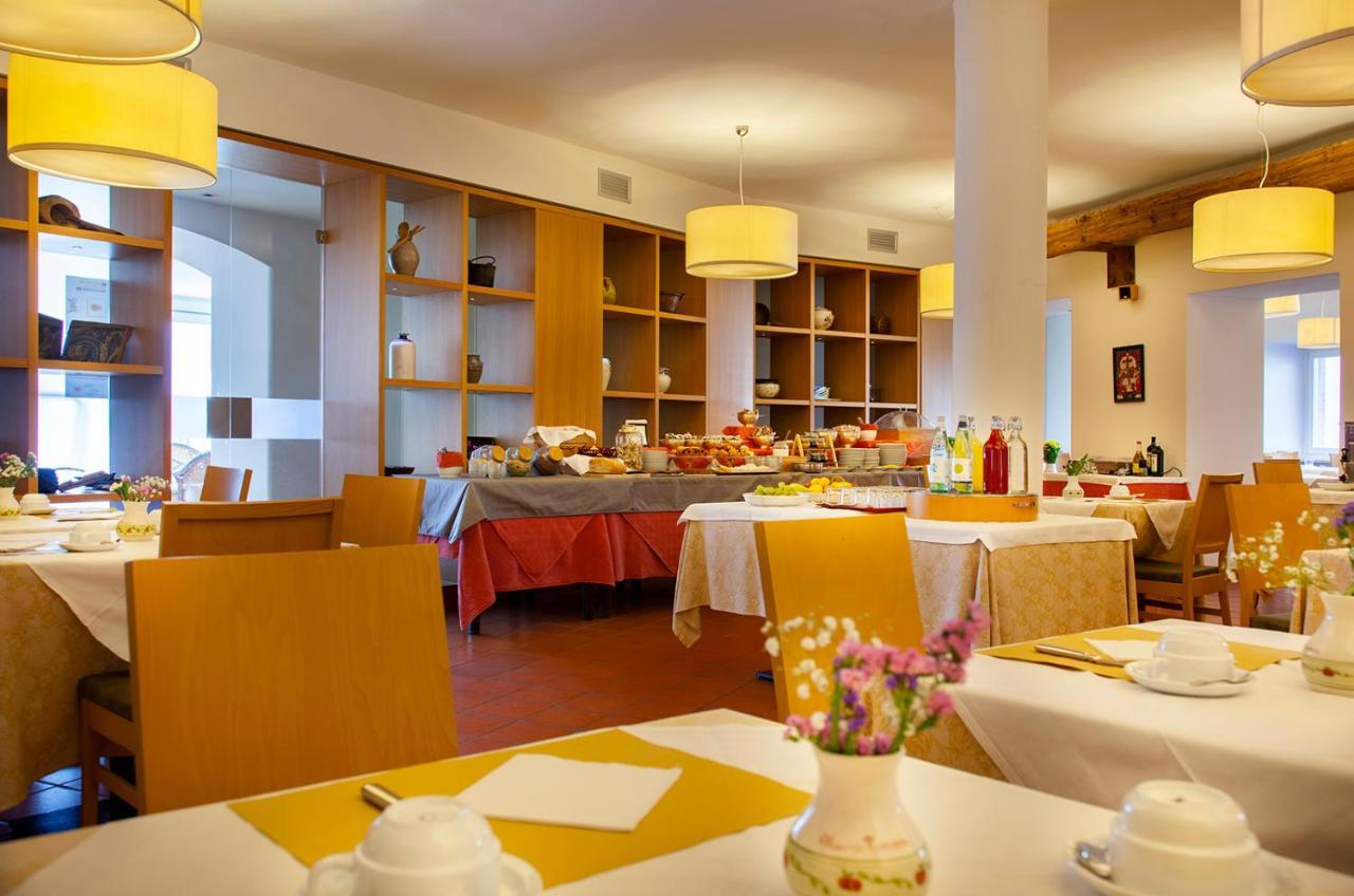 Hotel Romanda Levico Terme Esterno foto